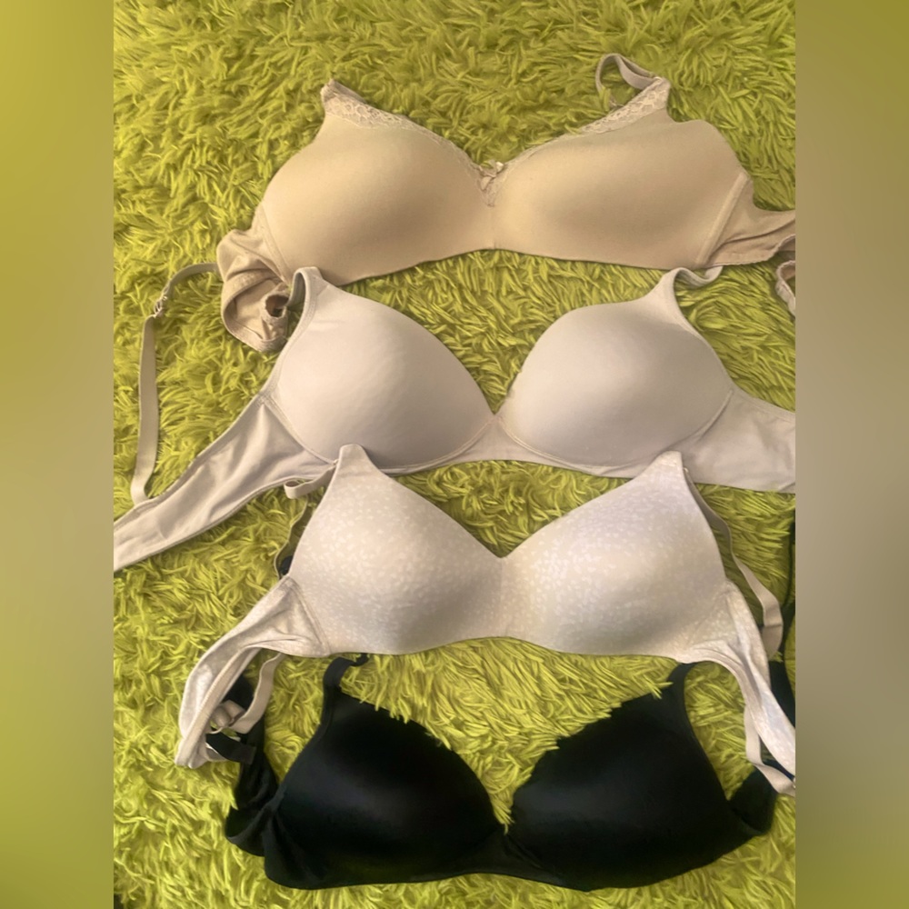 Lot of 38 B Warners Bras No underwire, light lift